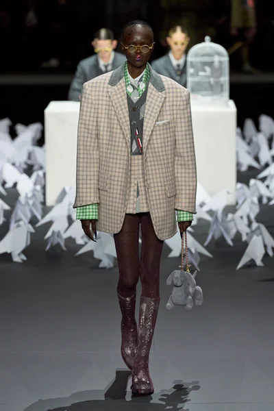 Look 32